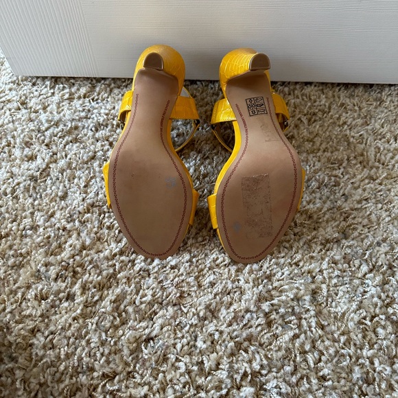 ✨Karl Lagerfeld Heels - Picture 3 of 3